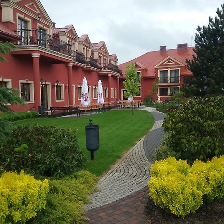 Hotel Milord Pułtusk Bagian luar foto
