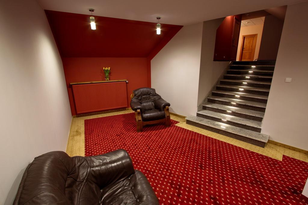 Hotel Milord Pułtusk Bagian luar foto