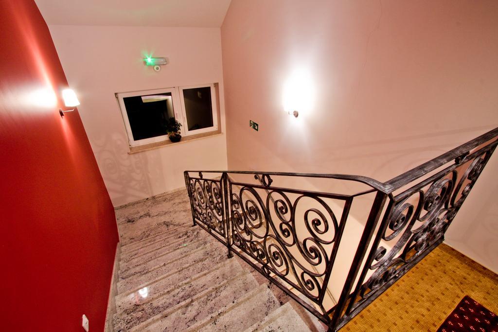 Hotel Milord Pułtusk Bagian luar foto