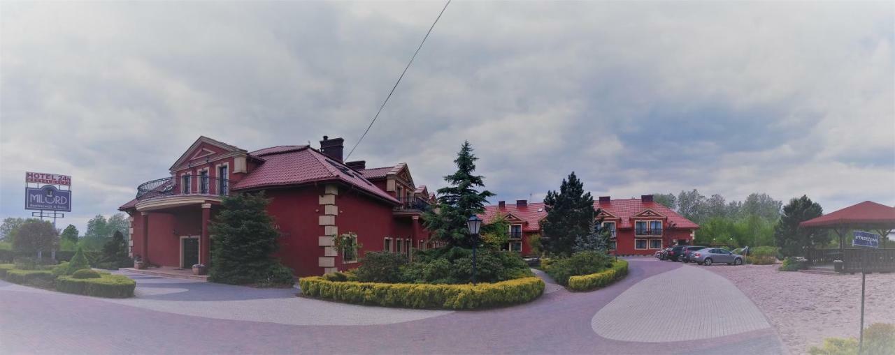Hotel Milord Pułtusk Bagian luar foto
