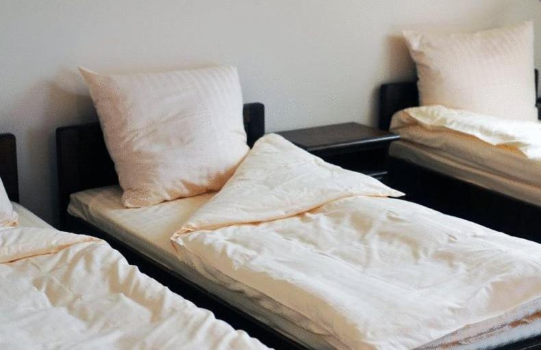 Hotel Milord Pułtusk Bagian luar foto